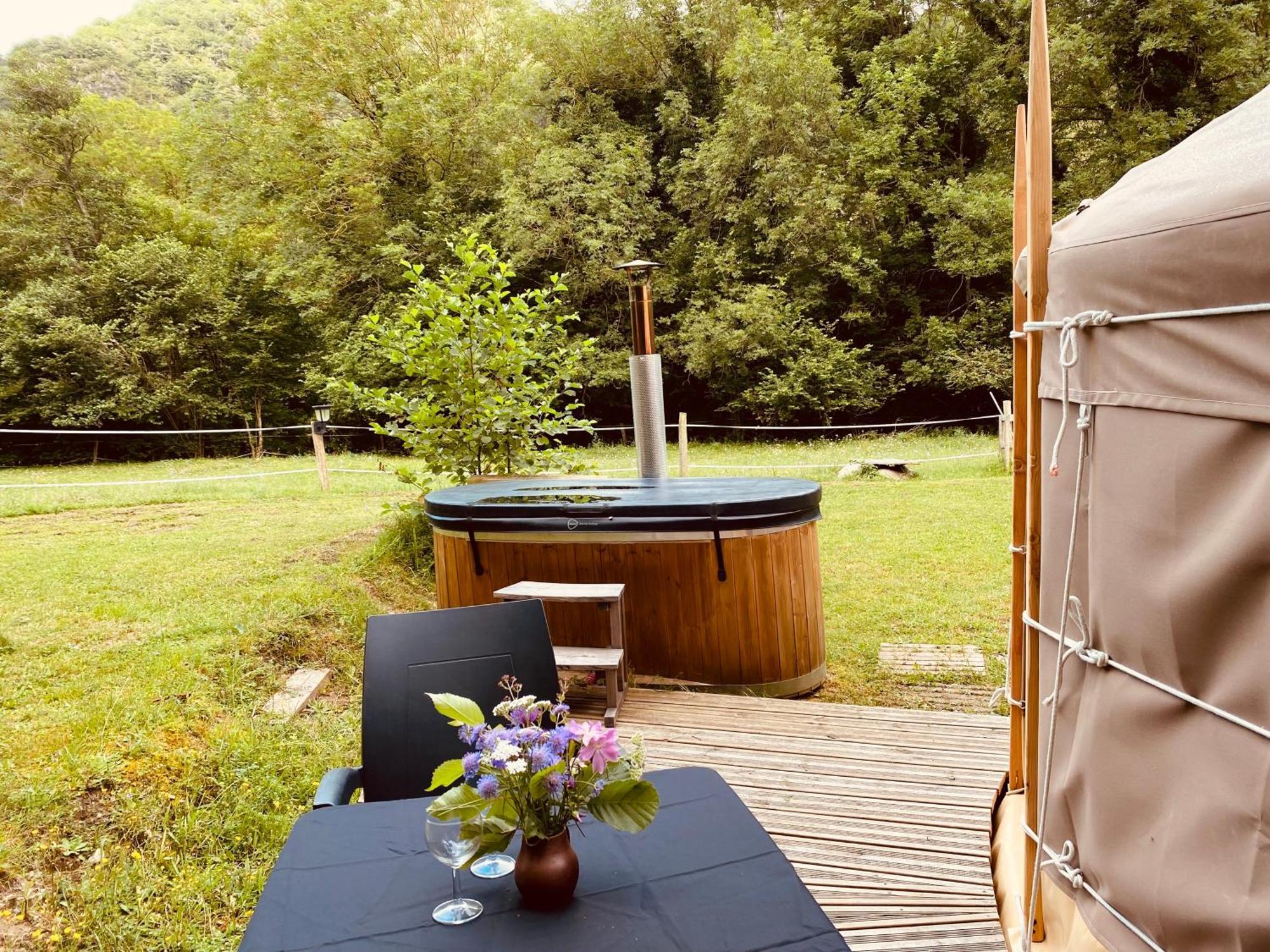 Yourte Et Son Bain Nordique Frechet-Aure Buitenkant foto