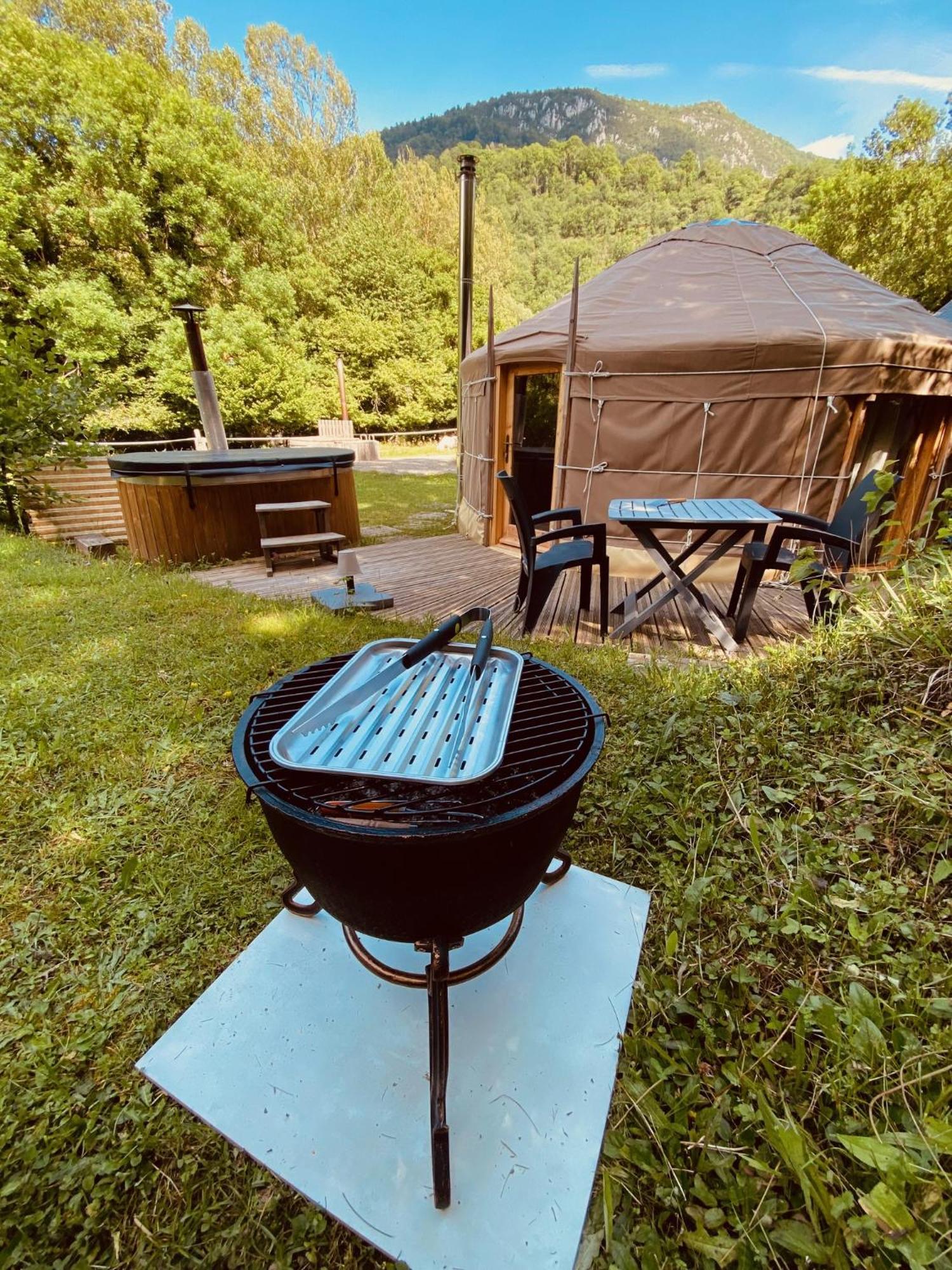 Yourte Et Son Bain Nordique Frechet-Aure Buitenkant foto